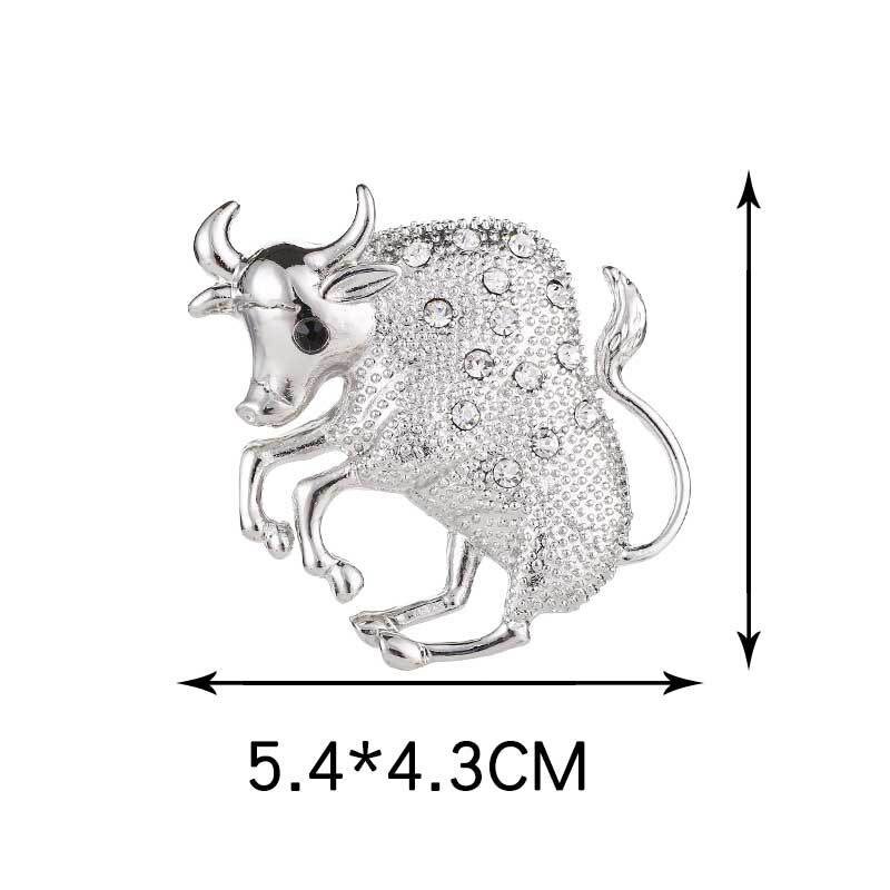 Neue Silber Farbe Cattle Brosche Pins Schmuck Strass Kristall Bull Kuh Kalb Tier Broschen für Männer Anzug Dekoration Metall Pins