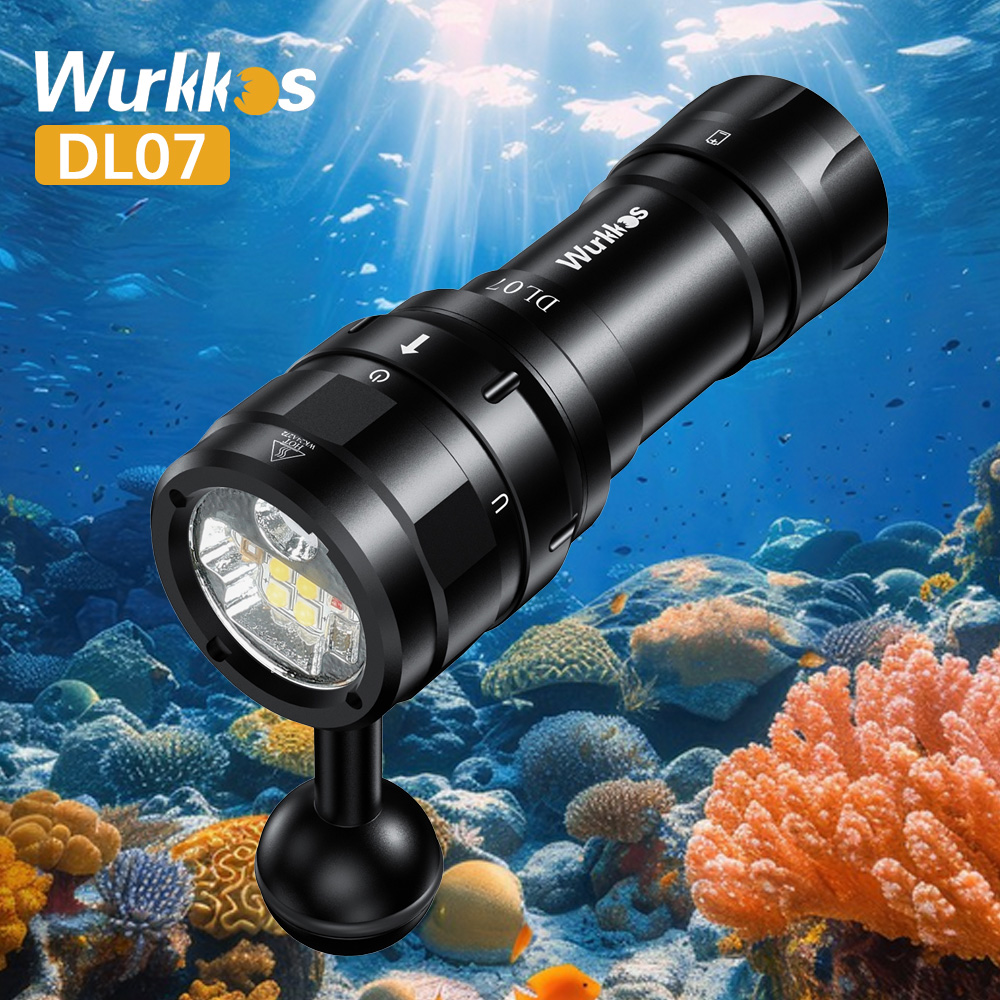 Wurkkos DL07 Duikzaklamp Meerkleurig LED Wit Rood Licht Oplaadbare draaischakelaar Waterdicht Krachtig 26650 Flood en Spot