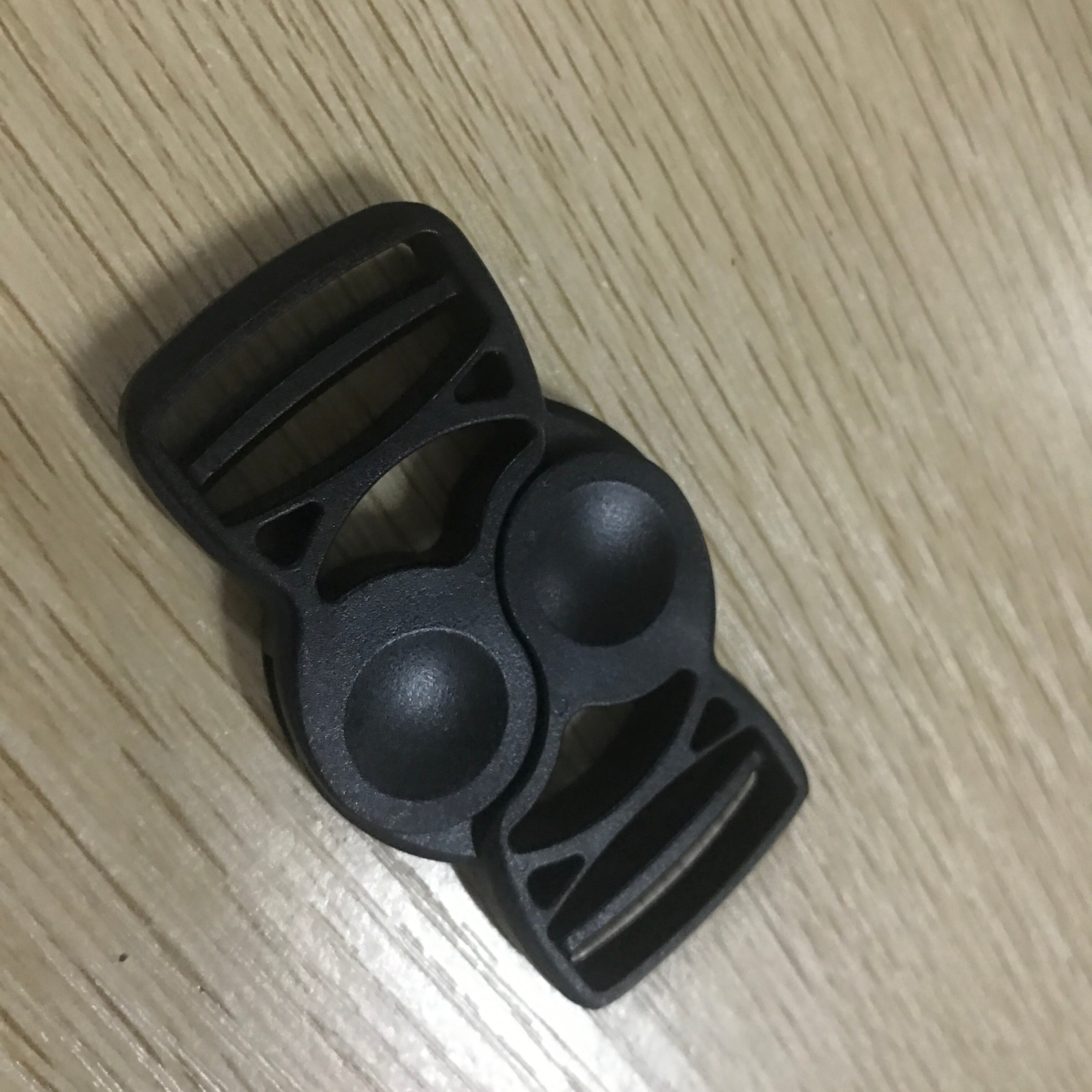 Dubbele veiligheid draaien side release bucle voor draagzak, roterende gesp plastic dubbele passen, pom gesp