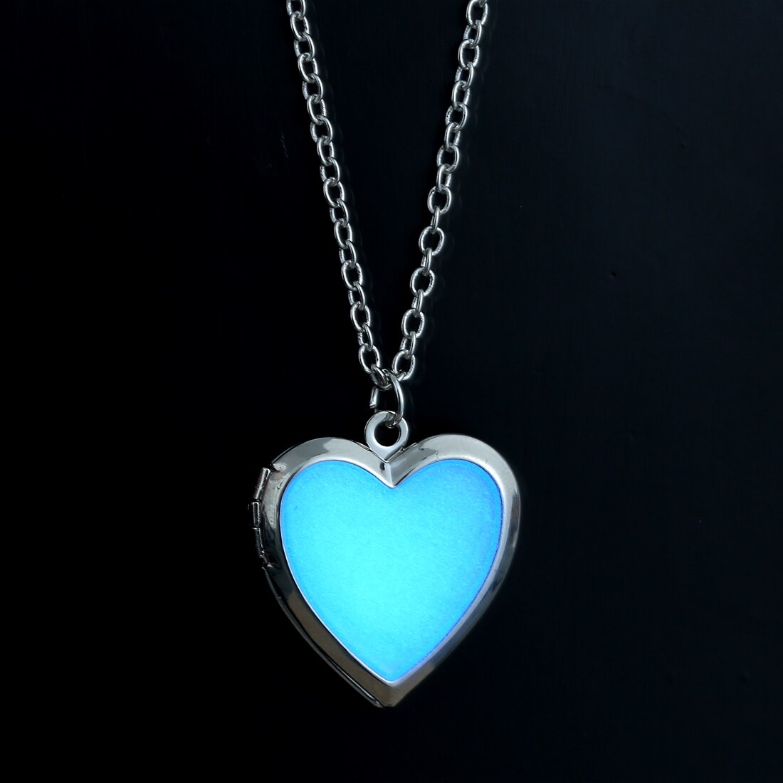 Lichtgevende Ketting Foto Doos Vintage Hart Hanger Fluorescerende Legering Ketting Hanger Sieraden Charm Giften Voor Vrouwen: Heart