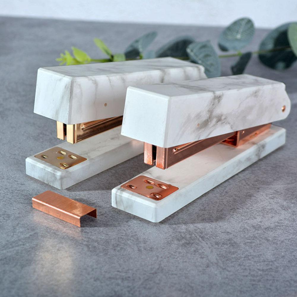 Elegancki marmurowy wzór zszywacz ciężki obowiązek ambona zasilany sprężyną zszywacz robić Dom gabinet materiały introligatorskie