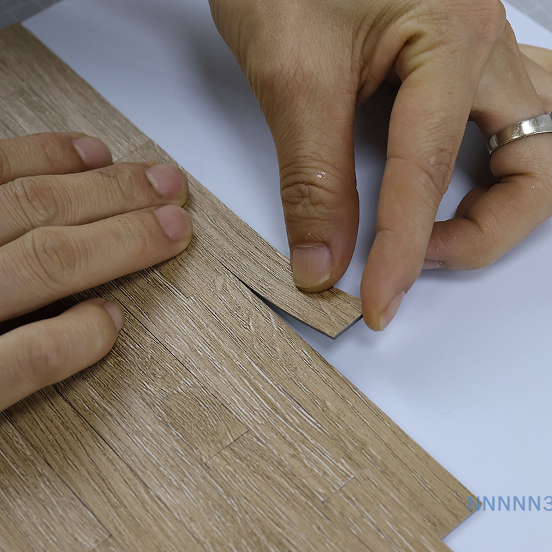 Mini-Bodenbretter für Puppenhäuser, 10er-Set mit Holzfliesen für Puppenhausmöbel und Wanddekoration im Maßstab 1:12