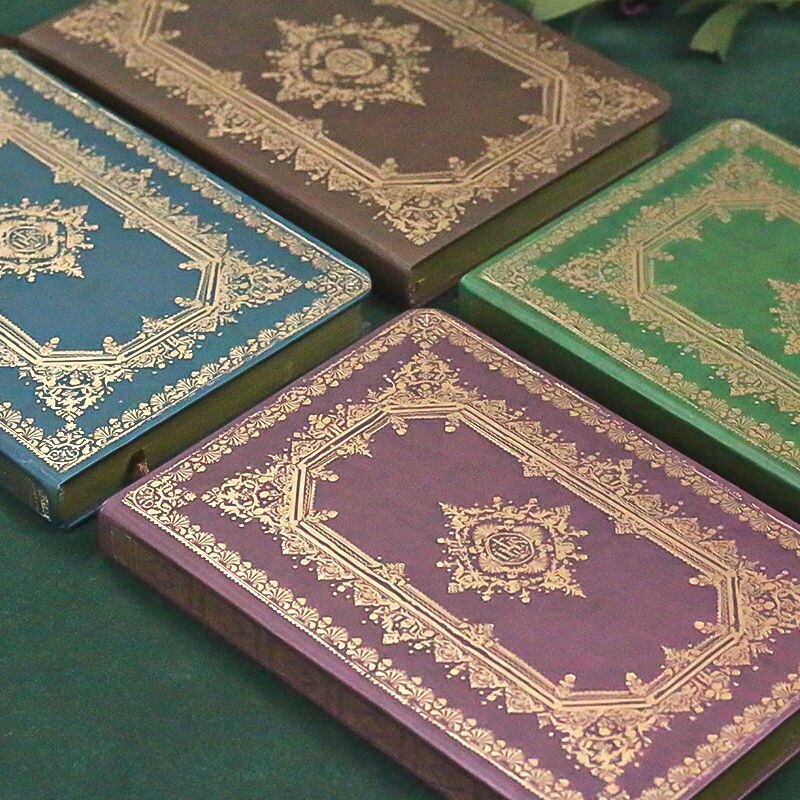 Retro bronzing notebook notebook European style diary thick A5 super thick Korean notepad middle school student stationery