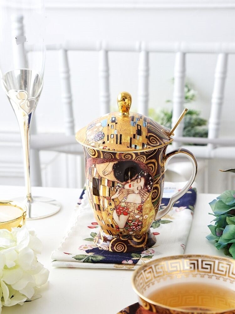 Decorazioni per la casa Klimt Kiss tazze in porcellana tazze da caffè Gustav Klimt Bone China tazza da tè ufficio per matrimoni bicchieri regali di compleanno