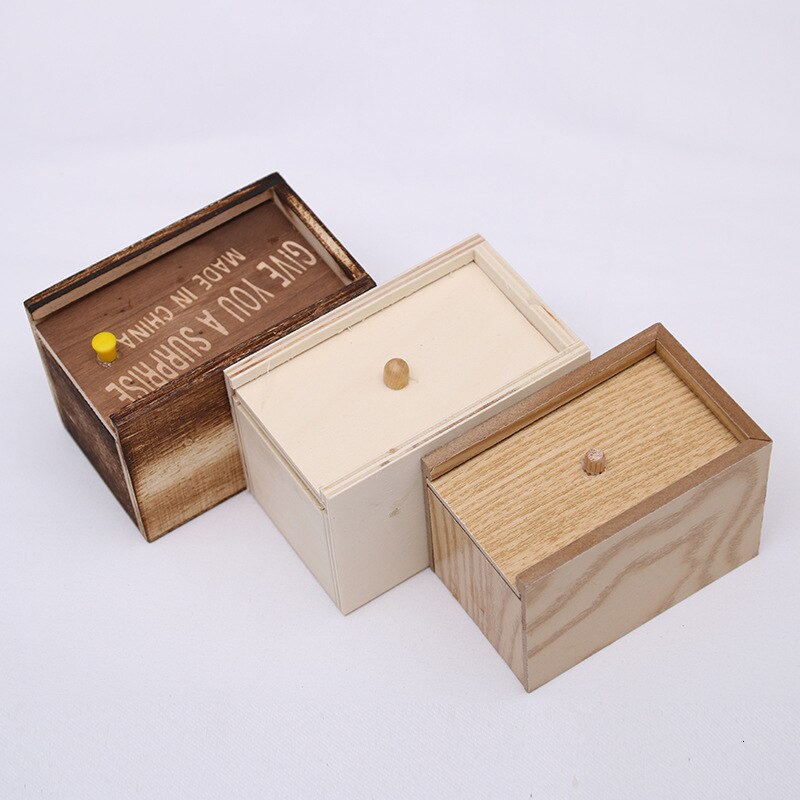 Funny Scare Box Wooden Prank Spider Hidden in Case Great Prank-Wooden Scarebox Interesting Play Trick Joke Toys