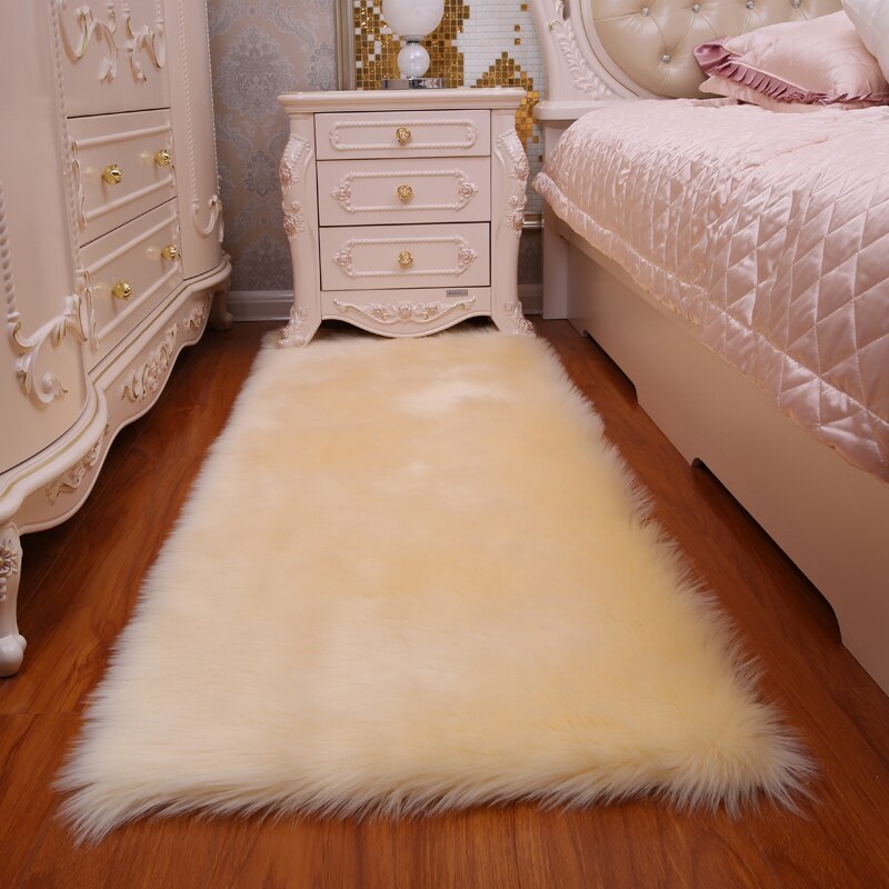 Faux Fur Tapijt Tapijt Voor Woonkamer Pluche Lange Haar Floor Mat Antislip Nachtkastje Tapijten Slaapkamer Thuis Gebied kleed Effen Kleur: L 60x120cm / Beige