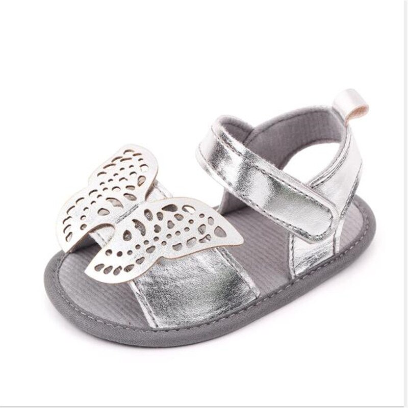 Nuevos zapatos de verano para niños antideslizantes, transpirables, sandalias de PU para recién nacidos, zapatos de cuna blandos para niñas, primeros caminantes: Plata / 13-18 meses