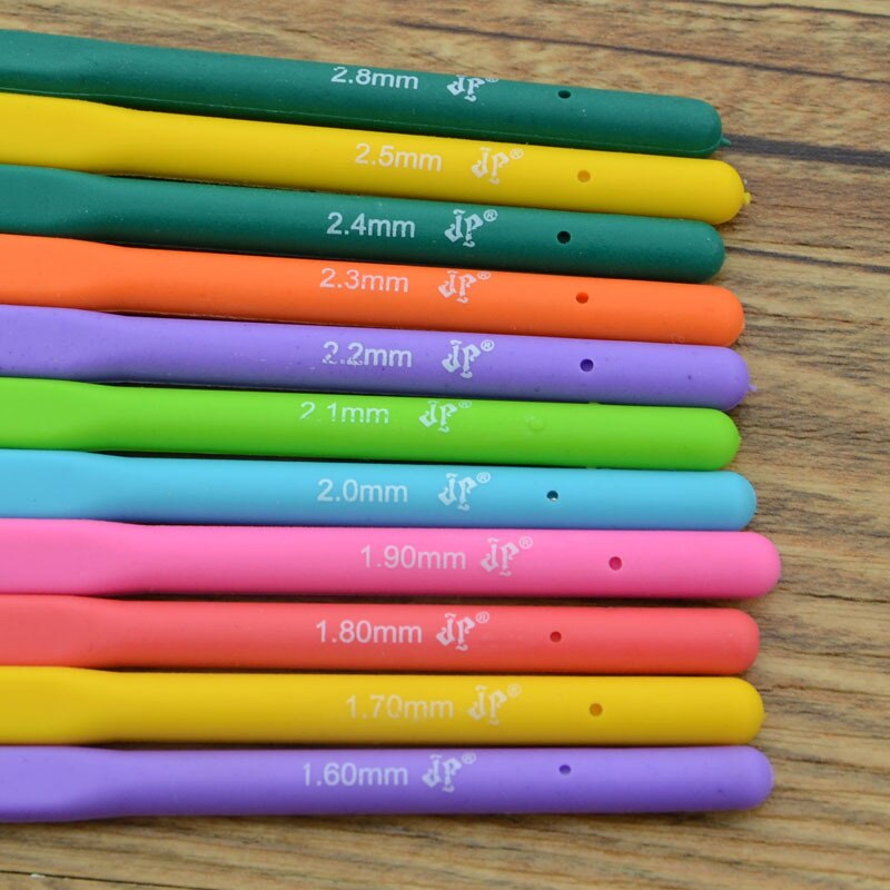 1pcs Looen Small Soft Rubber Handle Metal Hook Crochet Template Kit TPR Aluminum Knitting Needles For Loom Tool Band DIY Crafts