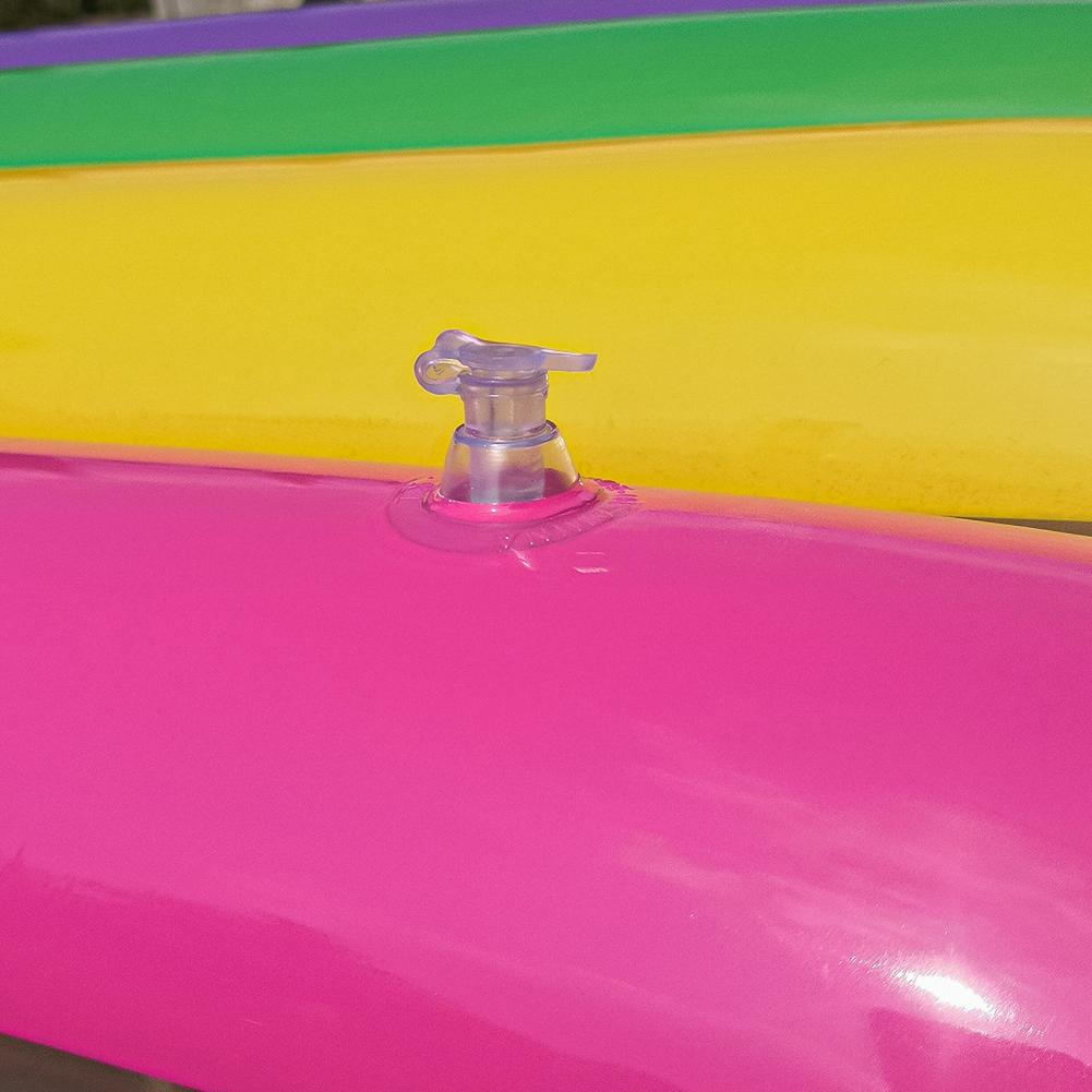 Aufblasbare poolliege aus transparentem, wiederverwendbarem und mehrfarbigem pvc, waschbar, für sommerpartys