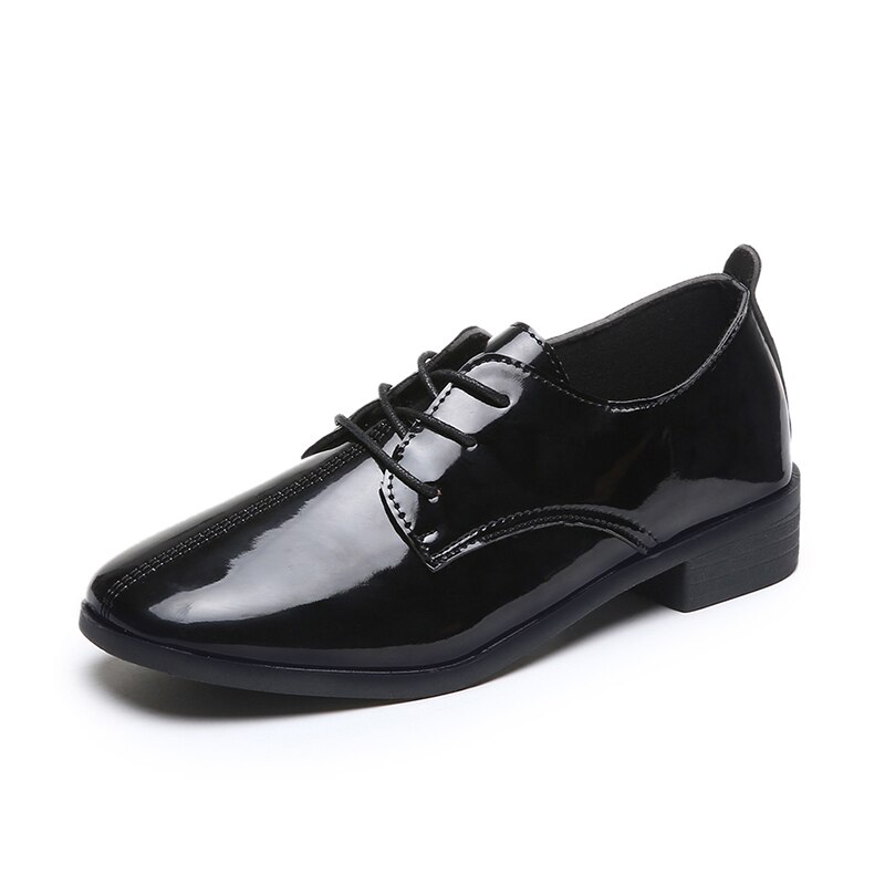 Svarta sneakers kvinnor skor oxfords kvinnliga loafers lägenheter lack läder slip on platå skor kvinna snörning dam skor: Ljus / 9