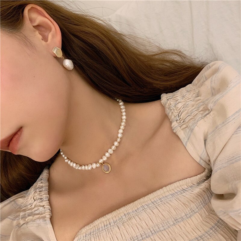 HUANZHI Baroque eau douce naturel perle pierre de lune pendentif collier géométrique irrégulière pour les femmes filles fête bijoux