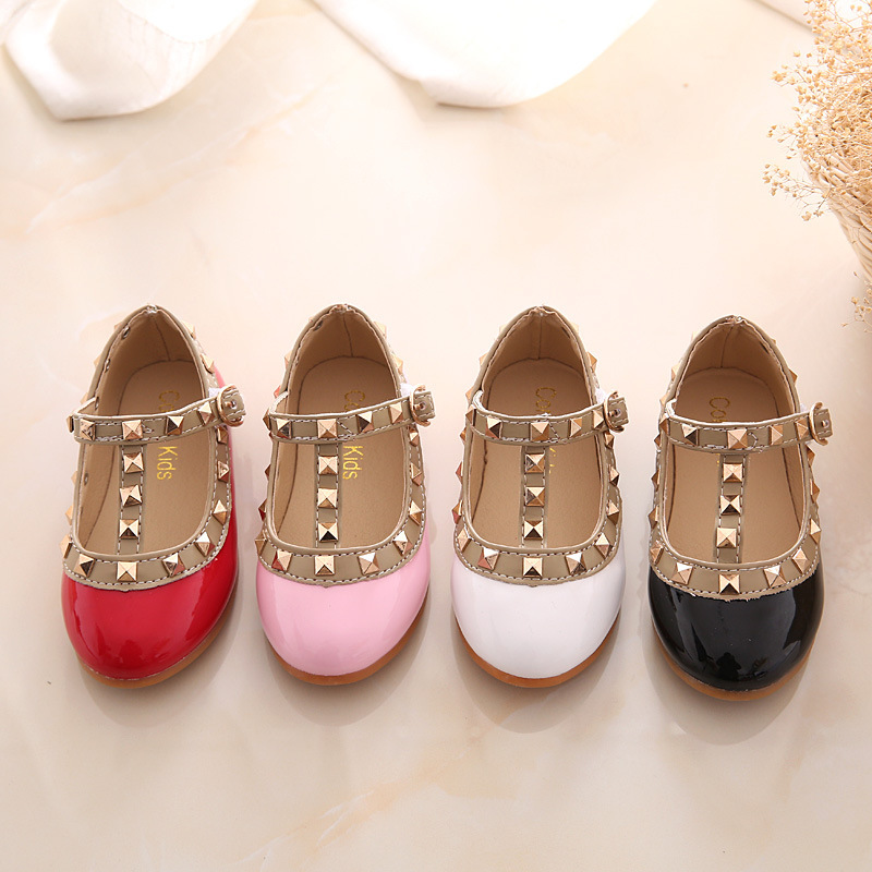 Sandales en cuir à Rivets pour filles, chaussures simples pour enfants, couleur chair, chaussures de danse plates de princesse,