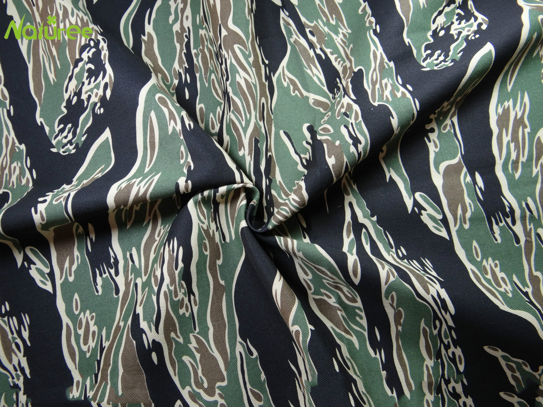 1.5M * 1M Camouflage Stof Tijger Print Camo Doek Zachte Crêpe Satijn voor Jurk Scraf PN007