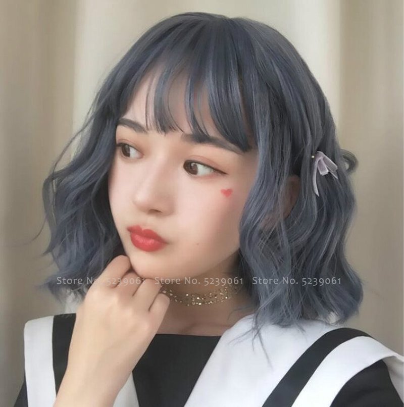 Pelucas grises azul corto con flequillo de aire sintético resistente al calor para mujeres niñas peluca rizada Natural Linda accesorios de Cosplay