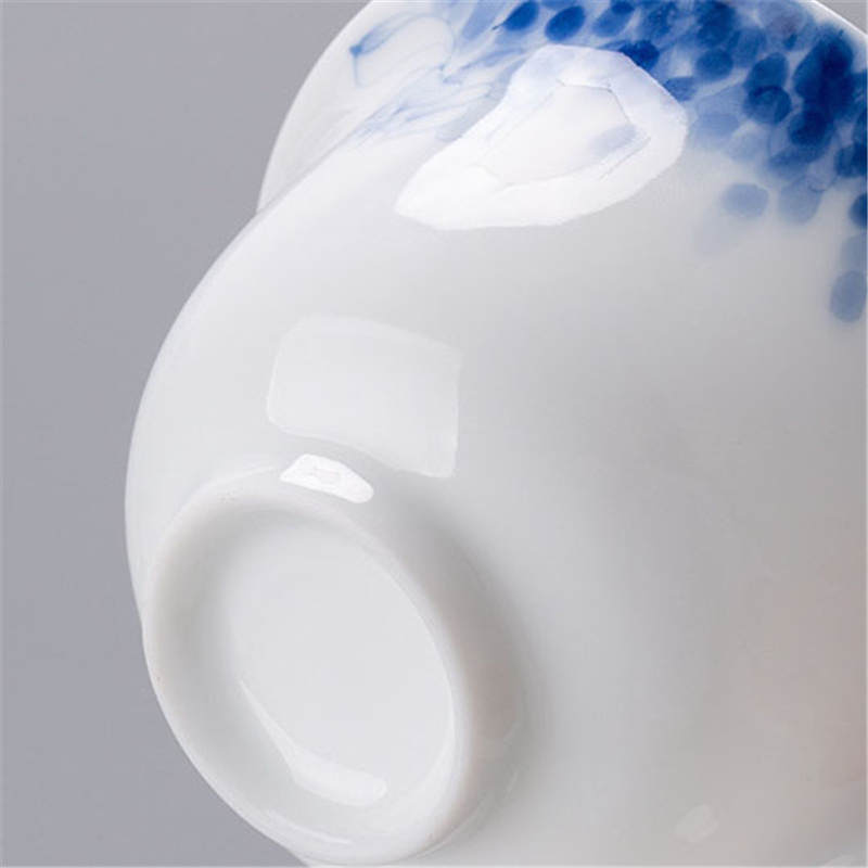 120ml di porcellana bianca avorio GaiWan dipinto a mano paesaggio tè zuppiera ciotola in ceramica con coperchio Sopera latte Oolong tè Kung Fu Teaset