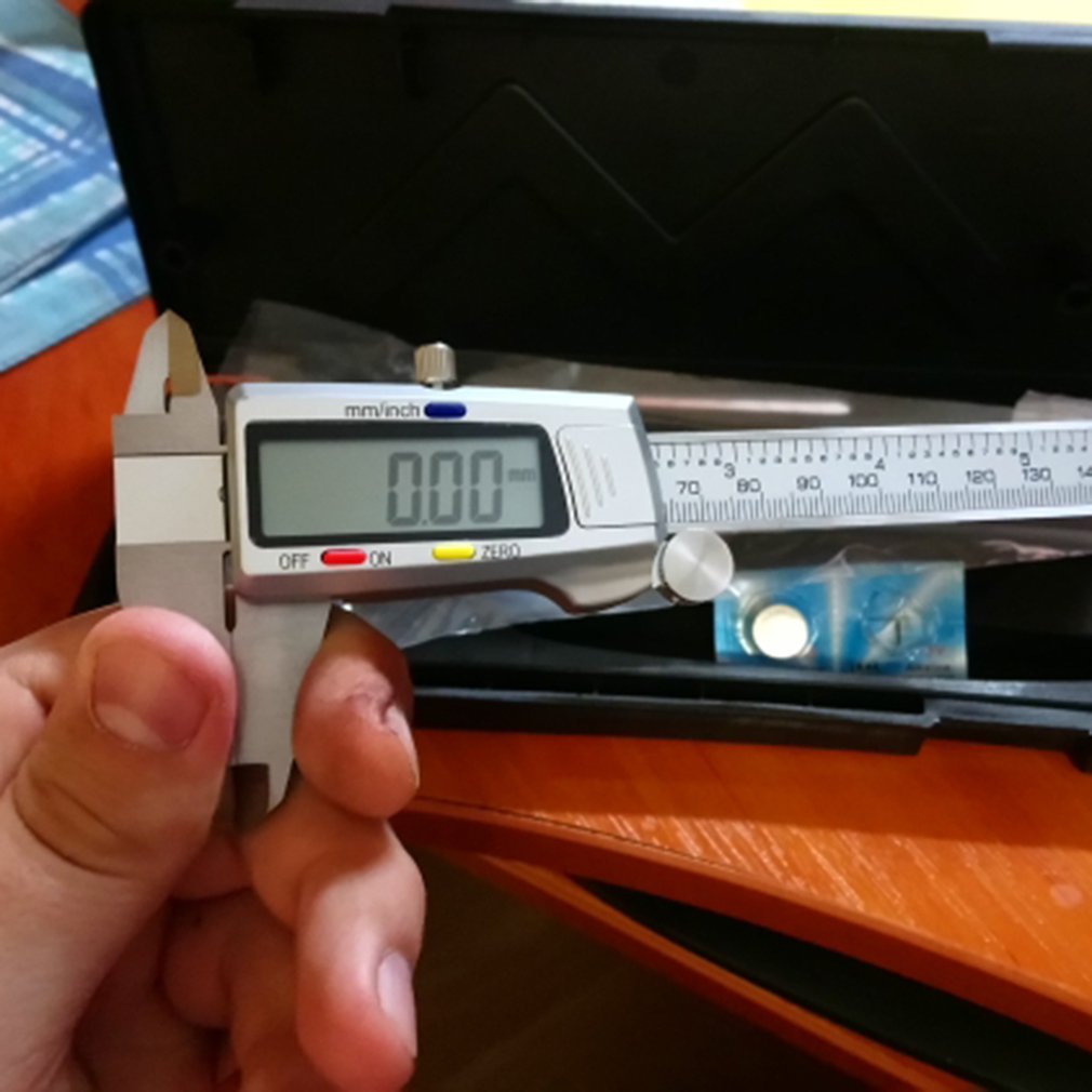 Electronic Digital Display Vernier Caliper 0-150MM Large LCD Screen All Plastic Digital Direct Reading Measuring Tool