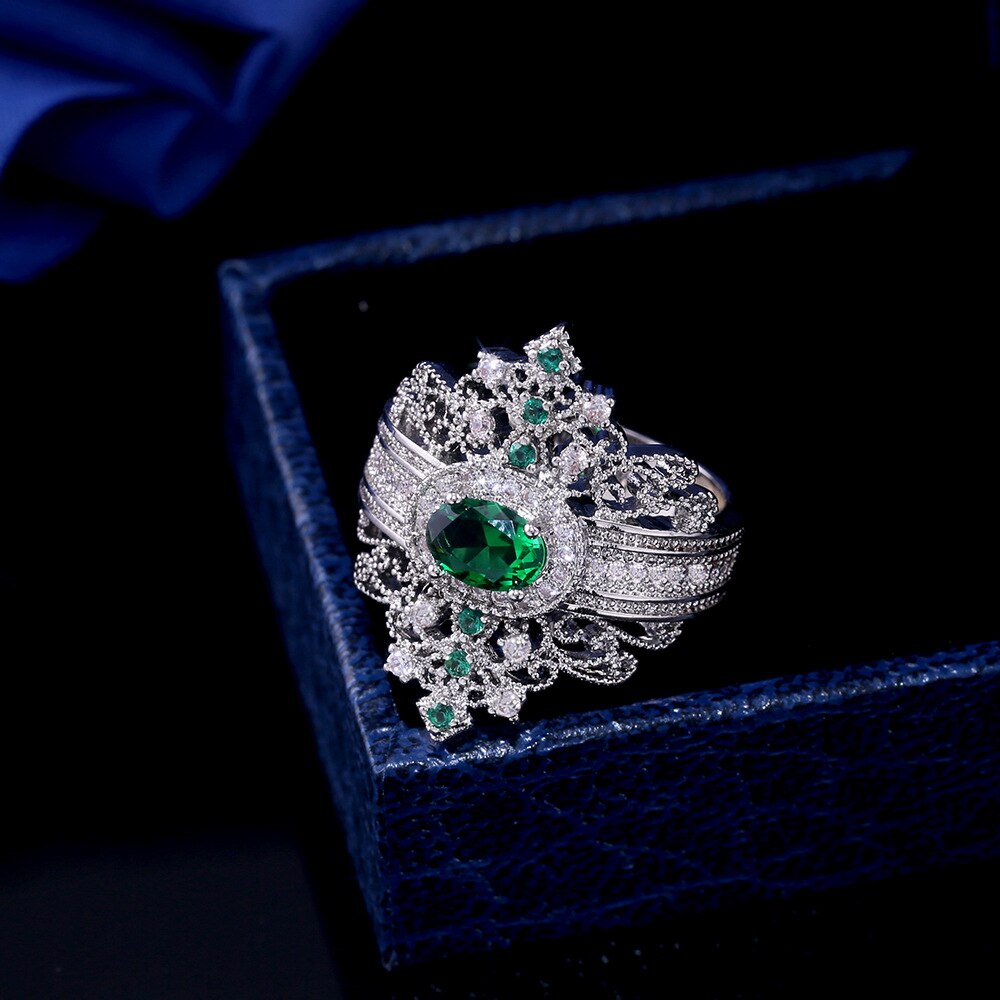 Luxury Retro Palace Style Wedding Engagement Rings for Women Ladies Exquisite Green Zircon Crown Rings Jewelry Anel