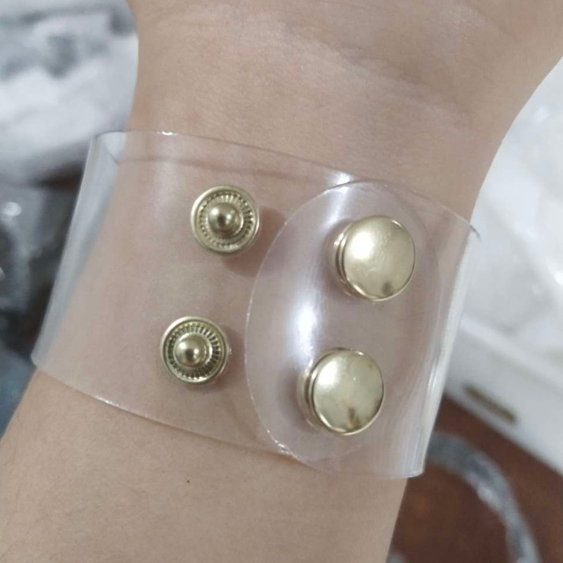 WKOUD EAM Neue Niet Legierung Leder Armbinde Für Frauen Punk transparent Armreifen Weibliche Flut PF168