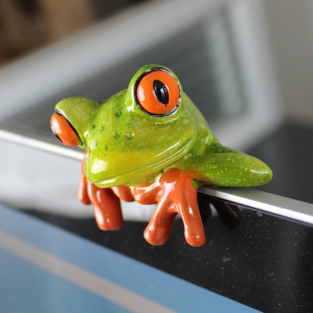Resin 3D Craft Frog Decoration Office Desk Computer Decoration