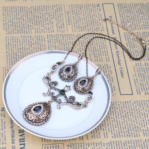 Antieke bloedkoralen ketting met 14k gouden slot. - Het Antiek