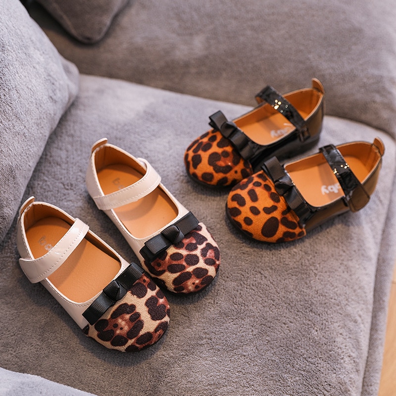 Moda Leopardo Meninas das Crianças Sapatos de Couro Sapatos Único 2019 Primavera e No Outono Novo Arco Suave Casual Crianças Meninas Princesa sapatos