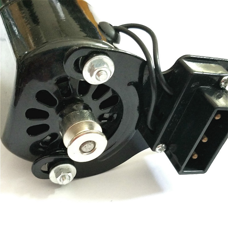 220V Universal Home Naaimachine Motor 0.5 Amps 100W Met Voetpedaal Controller Snelheid Pedaal