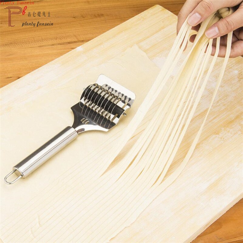 Outil de coupe de pâte en acier inoxydable | Spaghetti nouilles, rouleau de treillis, Docker outil de coupe de pâte, aide de cuisine, bricolage outils de coupe, serveur de pâtes 1 pièce