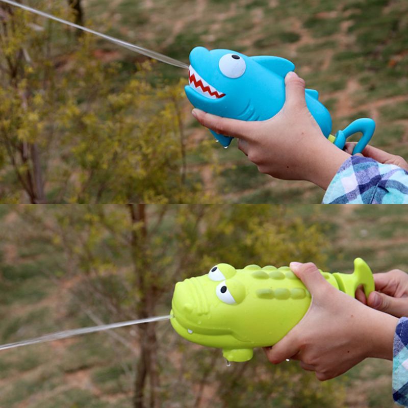 2 sztuk rekin kształt krokodyla lato woda tryskać zabawki opryskiwacz blaster gra na zewnątrz nowy