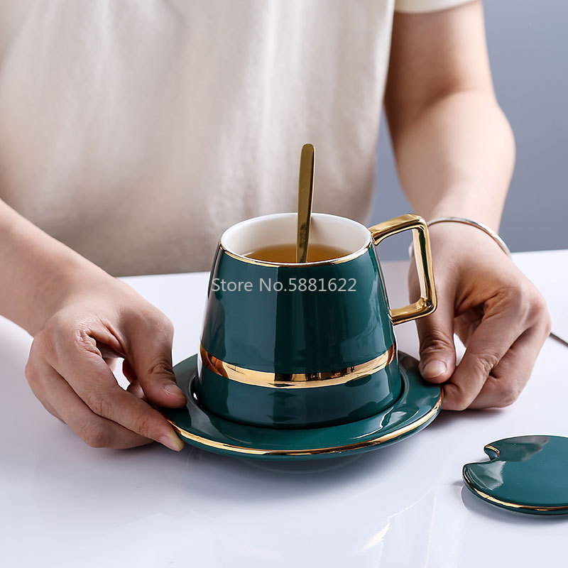 Europäische Luxuriöse Keramik Kaffee Tasse setzt4Stck Mit Deckel Schüssel Löffel Kasten Anzug Tassen Milch Tee Kaffee Grün Getränk 450ml