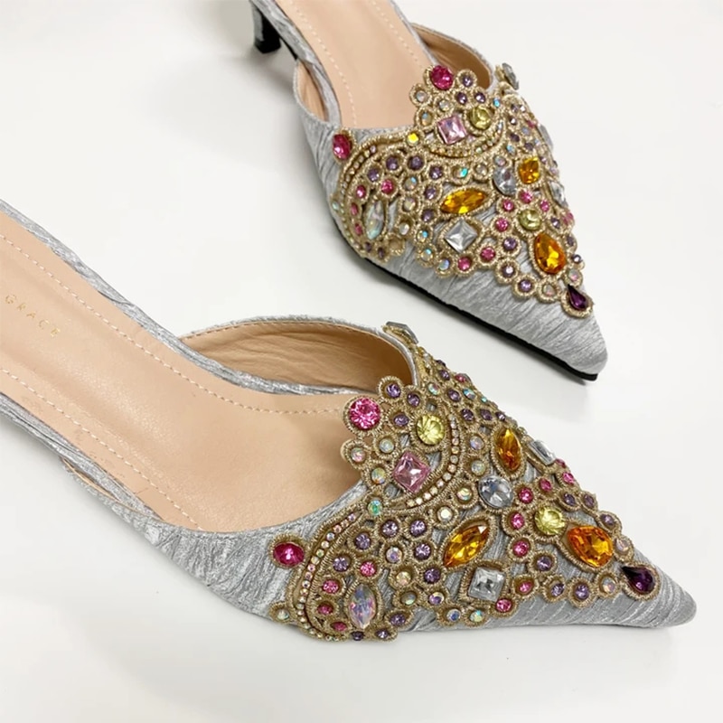 Valentina Jewel embellecido zapatos de tacón de gatito para mujeres decoración colorida zapatillas de mulas para damas de vestido tacones diapositivas de verano
