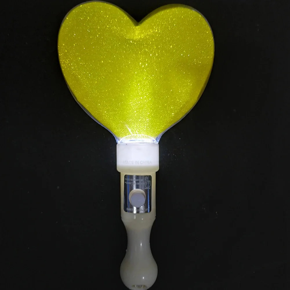 Herzförmige LED-Leuchtstäbe, Love Glow Konzert-Cheer-Sticks, batteriebetrieben, Konzert, Partyzubehör: YELLOW