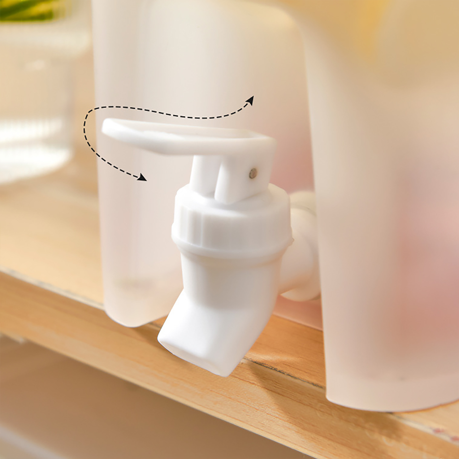 Jug With Tap Cold Water Container Bottle Lemonade Dispenser Leakproof Plastic Beverage Cold Kettle Fruit Teapot with Spigot