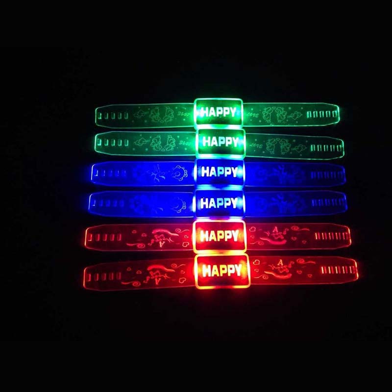 Lichtgevende armband - rood - LED lichtjes - armbandje - Fun en Feest