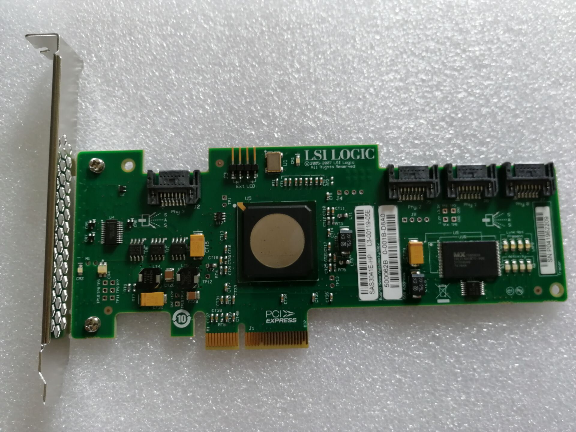 LSI LSI00168 3041e-r 1064e chip raid 4port 3gb/s 3041e pcie RAID0 1 1E: without cables