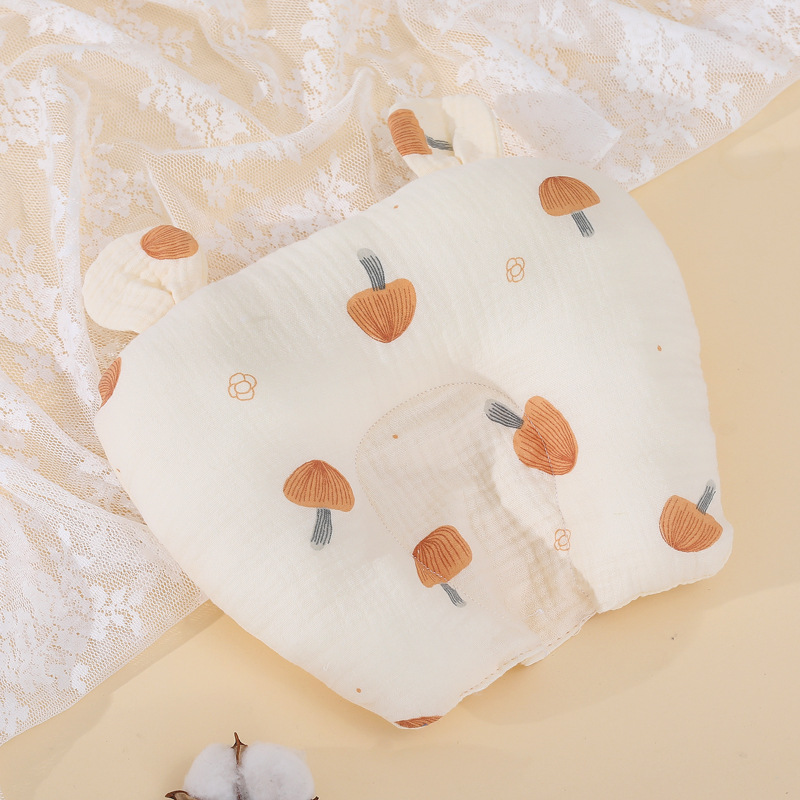 Soft and comfortable bear ear pillow, multifunctional cotton pillow, soft and washable baby pillow for home and outdoor use: Green