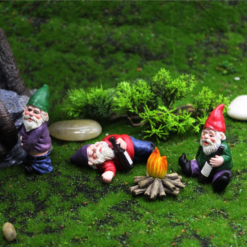 Resin Naughty Garden Gnome Statue Christmas Dress Up DIY Garden Decoration Resin Gnome Decor Durable Garden Accessories Jardin