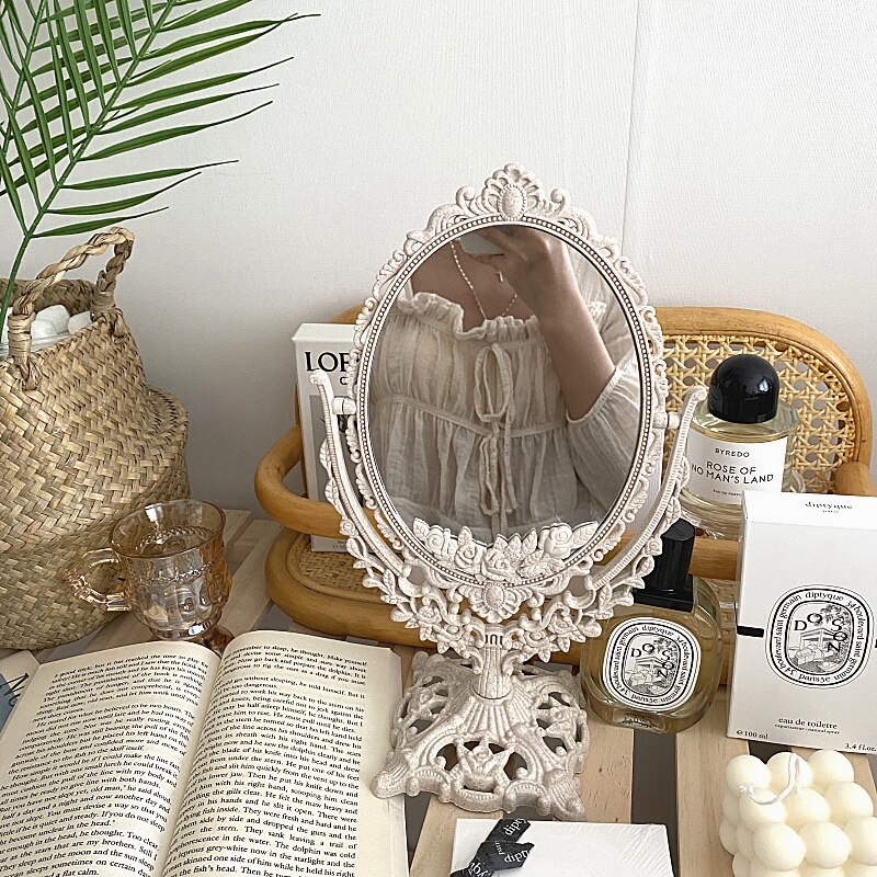 Double-sided Rotational Vanity Mirrors European Retro Makeup Mirror Dressing Table Decorations Home Ornaments Supplies