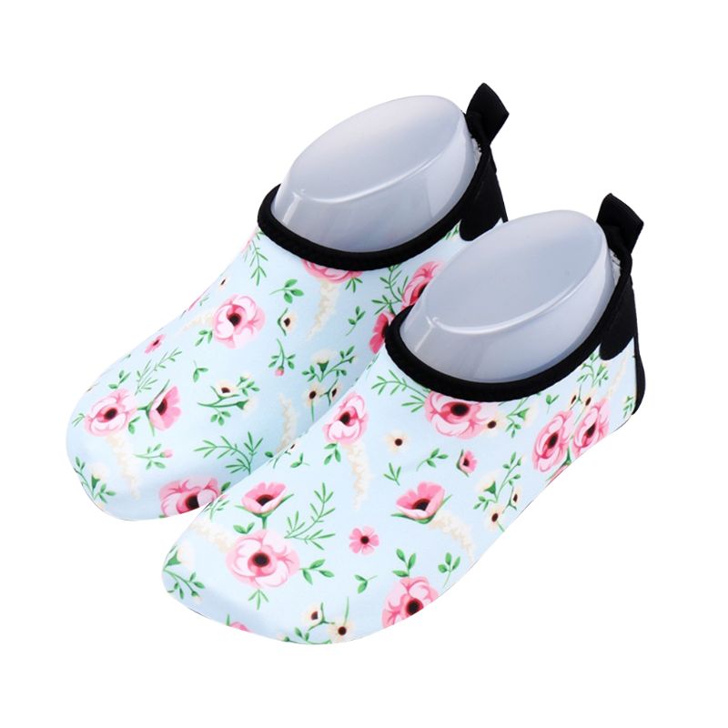 Småbarn barn strand simbassäng vattenskor tecknad svamp flicka blommig snabbtorkande andas halkfri sula barfota aqua strumpor: 2 / L