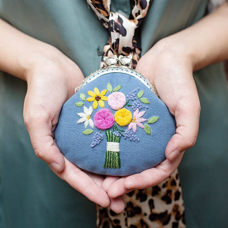 Flower DIY Bag Embroidery Purse Kissing Bag Cross Stitch Kit for Beginner Needlework Sewing Craft Friend: F 8.5cm