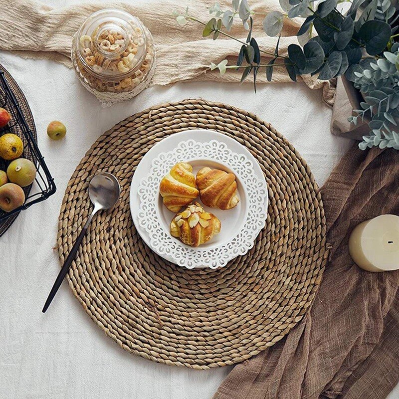 4Pcs Cattail Straw Round Woven Placemats for Dining Table, Rattan Table Mats, Natural Straw Mat Braided, Weave Placemats Handmad