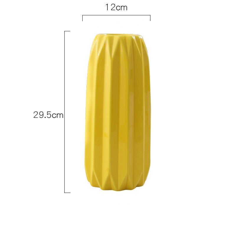 Moderne enkel origami keramikkvase farget pulver grå blå gul hvit store, mellomstore og små blomsteroppsatser: Multi