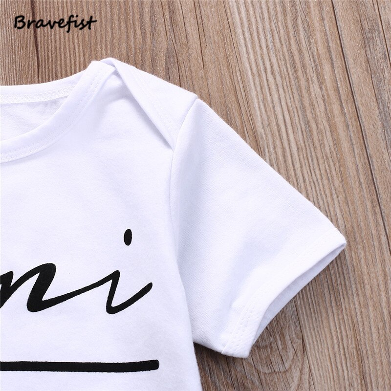 Verano recién nacido mamelucos de manga corta Mini dibujo Boss bebé niñas niños mono carta mameluco Infantil ropa overoles