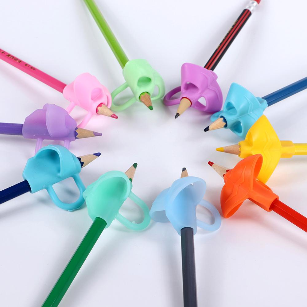 Outil de prise en main d'écriture 3 doigts crayon prise Corrective enfants débutants stylo en Silicone écriture aide montage Position correcte du doigt