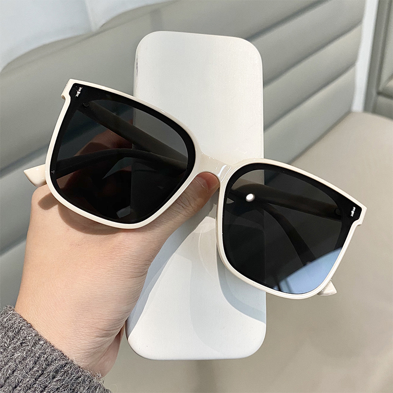 Vintage Grote Frame Vierkante Zonnebril Dames Mode Zonnebril Vrouwen Rijden Brillen Uv400 Oculos De Sol: WHITE