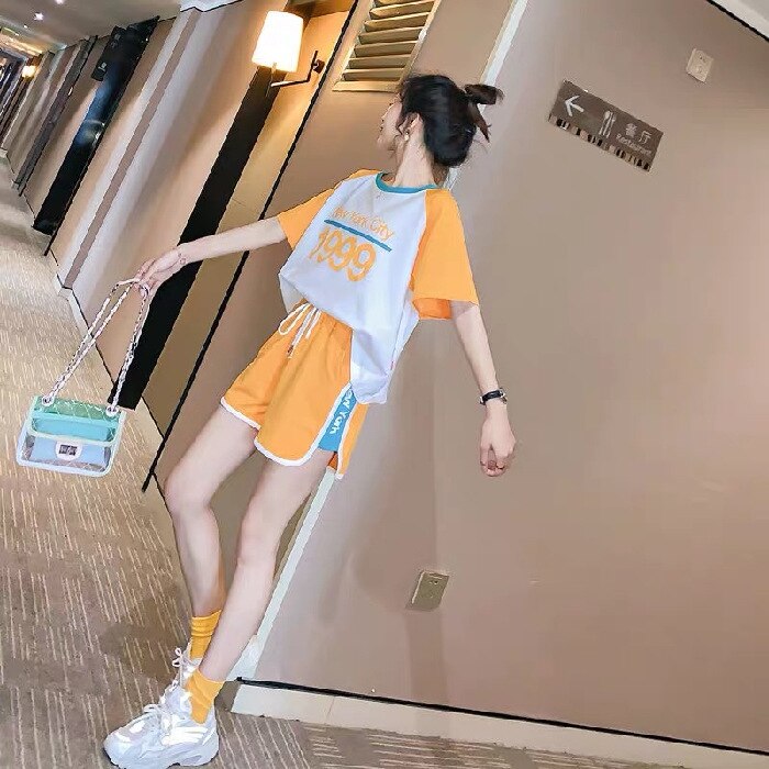 女性のツーピーススーツ女性学生ゆるい夏の服半袖tシャツ屋外休暇通気性クールスーツ