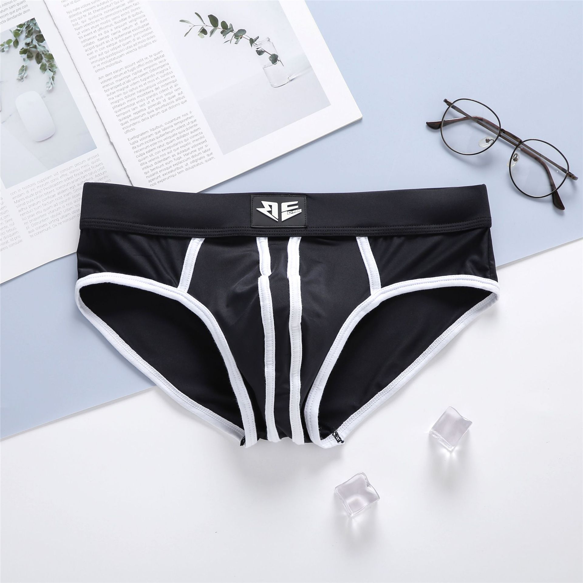 brand choice men&#39;s underwear summer thin ice silk breathable low waist sexy men&#39;s briefs: white / L