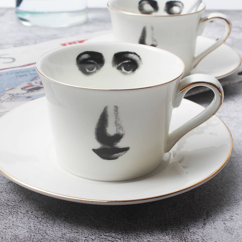 Augen und Nase Kaffee Tasse und Untertasse einstellen Knochen ChinaTazza Nachmittag Tee Versorgung Elegante Hochzeit Geschirr Mädchen Freund