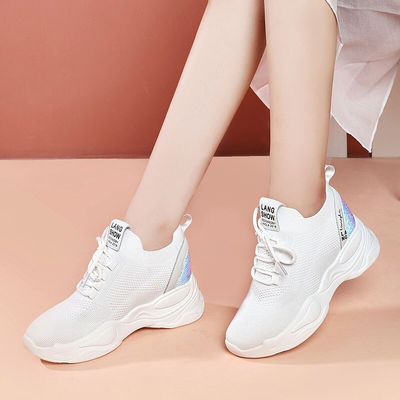 Sport Schuhe frauen Herbst/Winter Neue Kunst Fliegende gewebte Atmungs Alte Schuhe Erhöht Kleine Weiße Schuhe lässig Schuhe