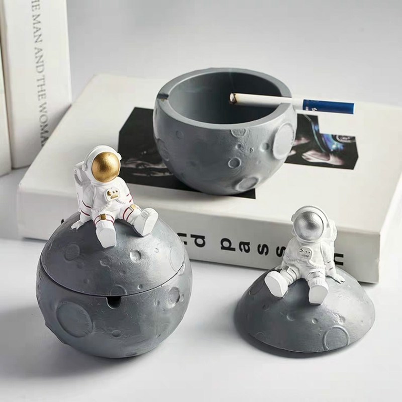 Nordisk harpiks astronaut skulptur figur søte nøkler lagring håndverk skrivebord moderne rom dekorasjon tilbehør hjem
