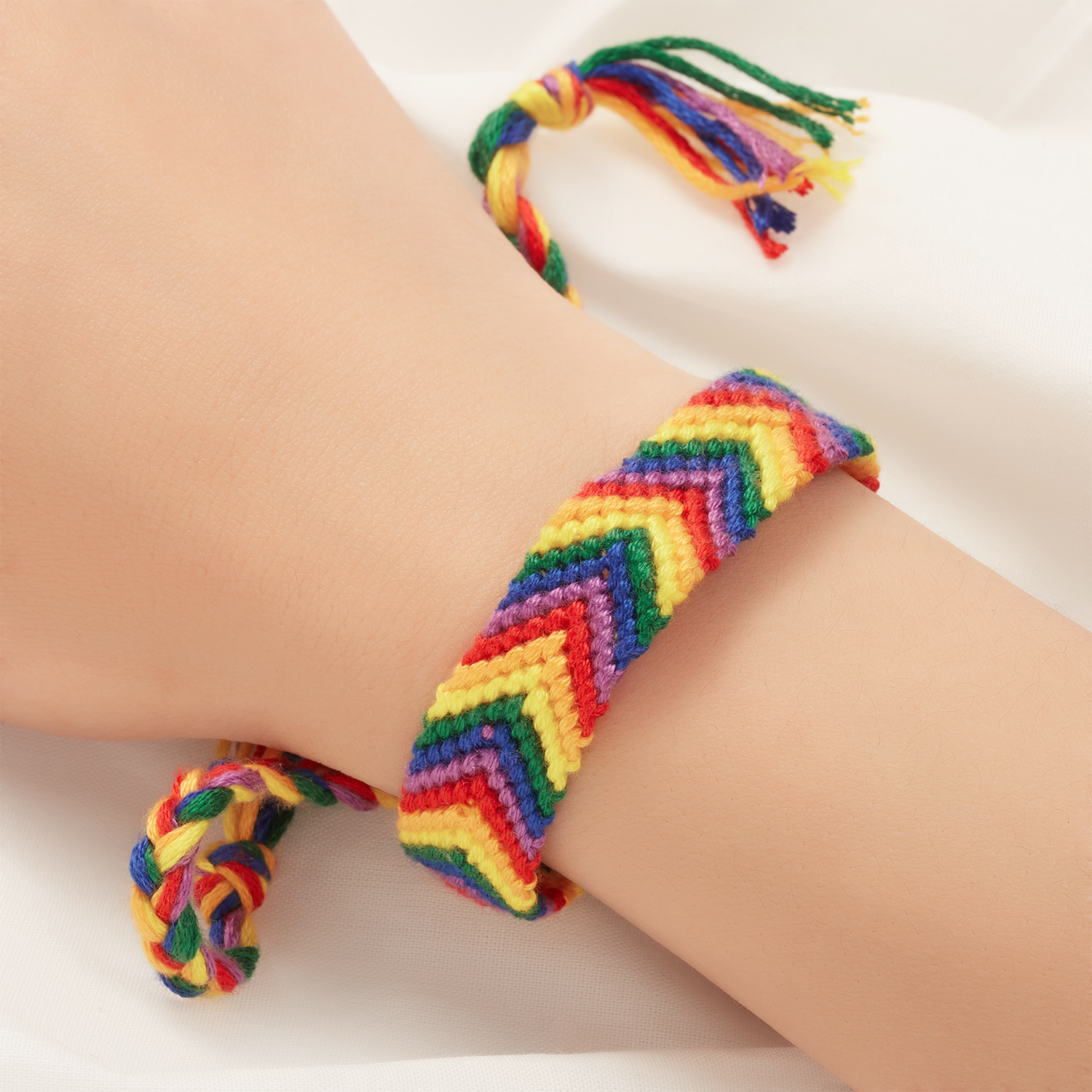 Handmade LGBT Rainbow Lesbians Gays Pride Bisexuals Bracelets for Women Girls Pride Woven Braided Men Couple Friendship Jewelry